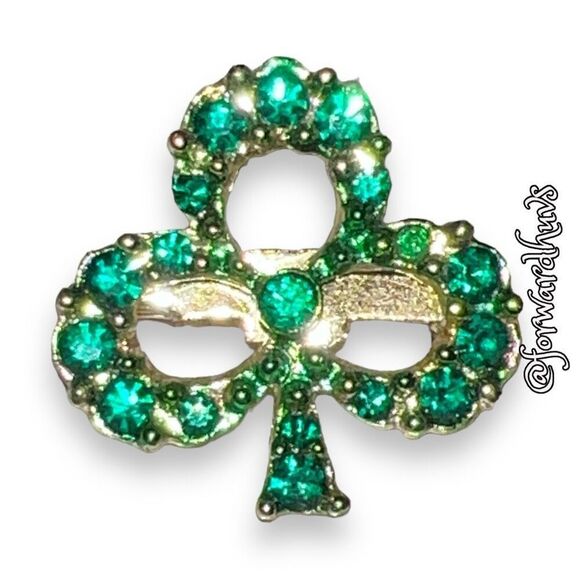 Bundle Sale 3 for $15 | Gold Tone Three-Leaf Clover Brooch - Picture 1 of 8